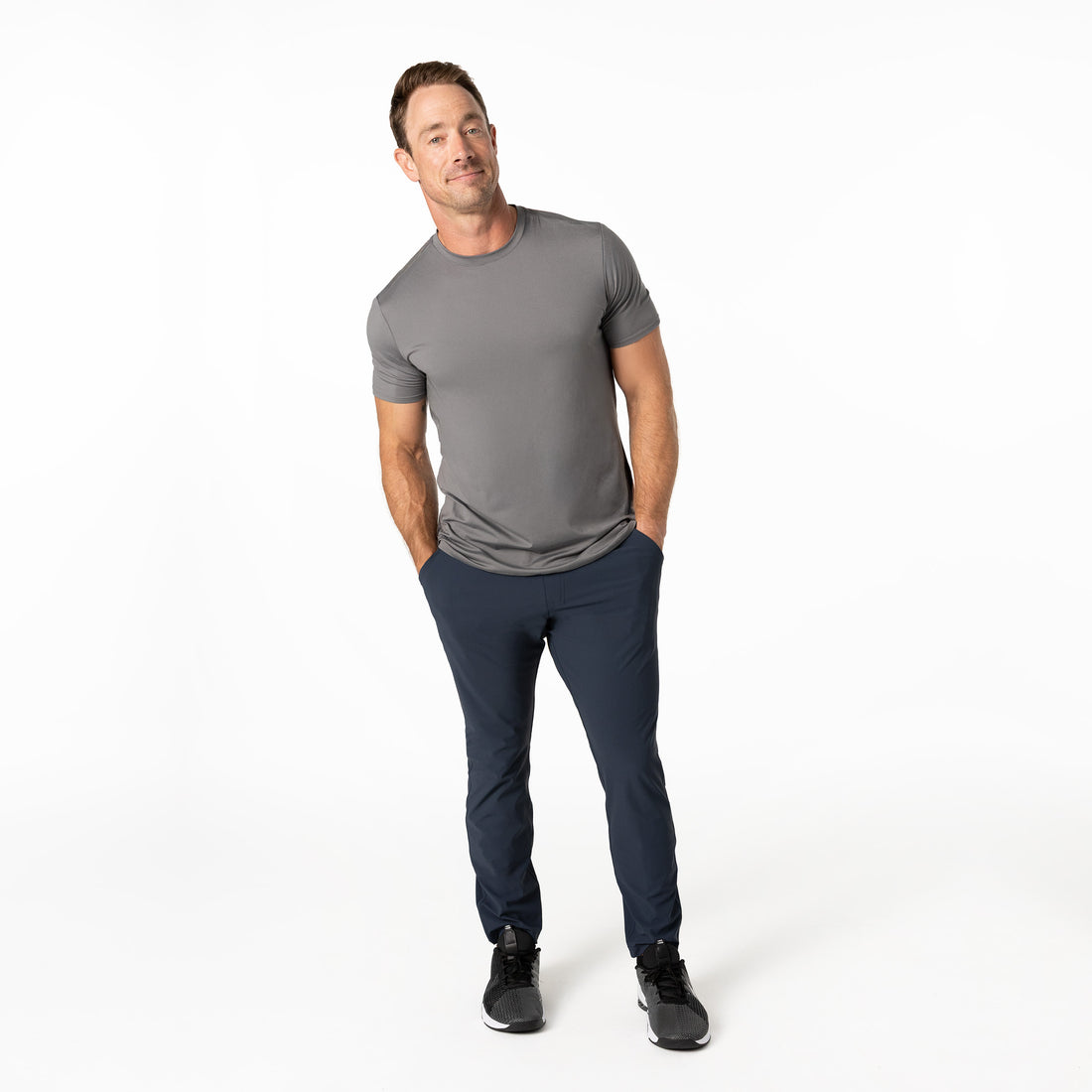 The REP Fitness Men's Felix Pants 2.0 in Navy on body